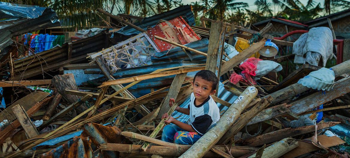 Los damnificados por el tifón Rai en Filipinas precisan asistencia alimentaria urgente: PMA