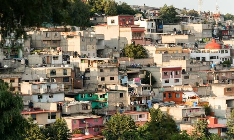 En 2020, de acuerdo con la ENVI, el total de viviendas particulares habitadas en México era de 35.3 millones.