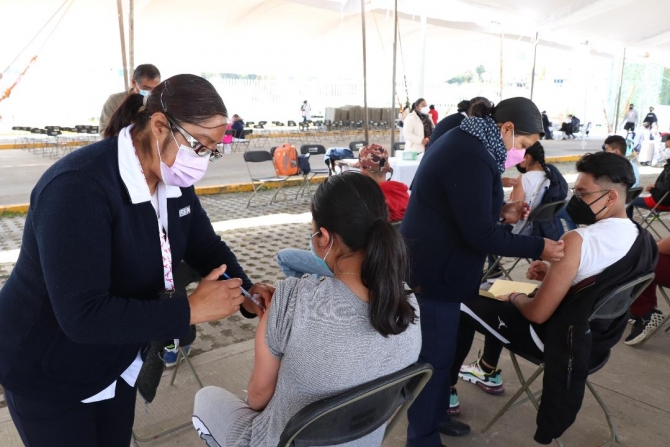 Aplicarán refuerzo de vacuna a personas de 30 a 39 años en 70 municipios del EdoMéx