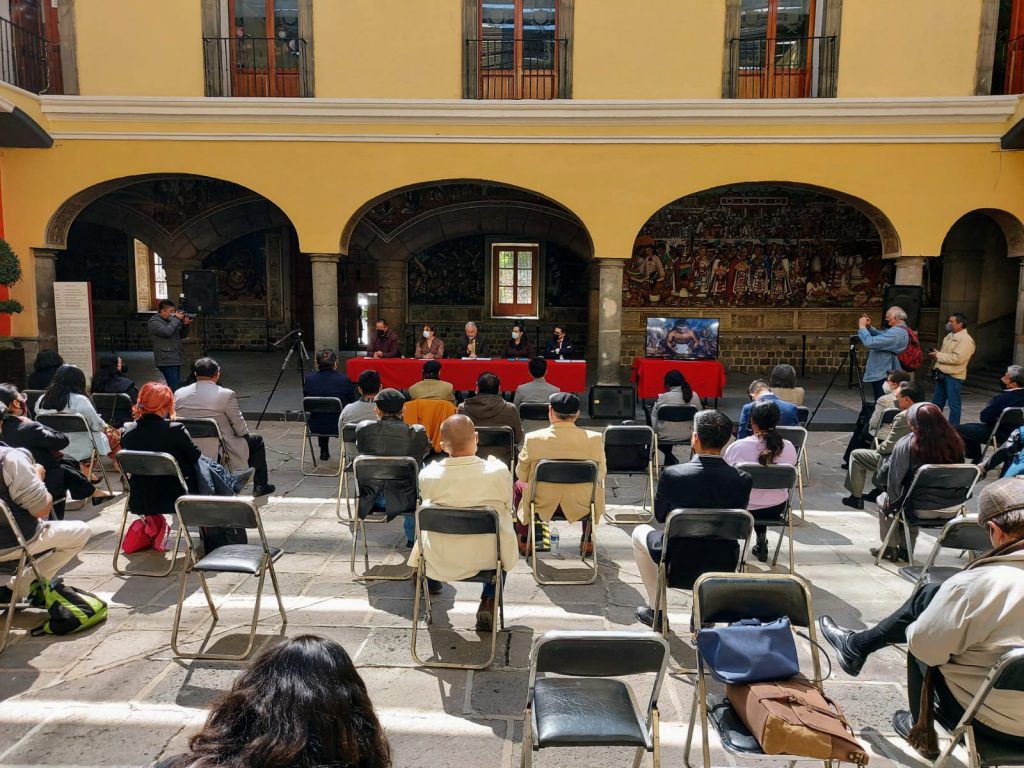 Inauguran el coloquio Centenario del Muralista Desiderio Hernández Xochitiotzin