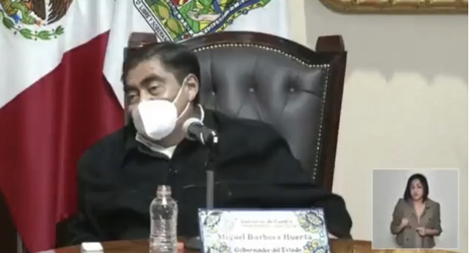 Video desde Puebla: Gobernador Barbosa exigió a su titular de Infraestructura viviendas para afectados de Xochimehuacan