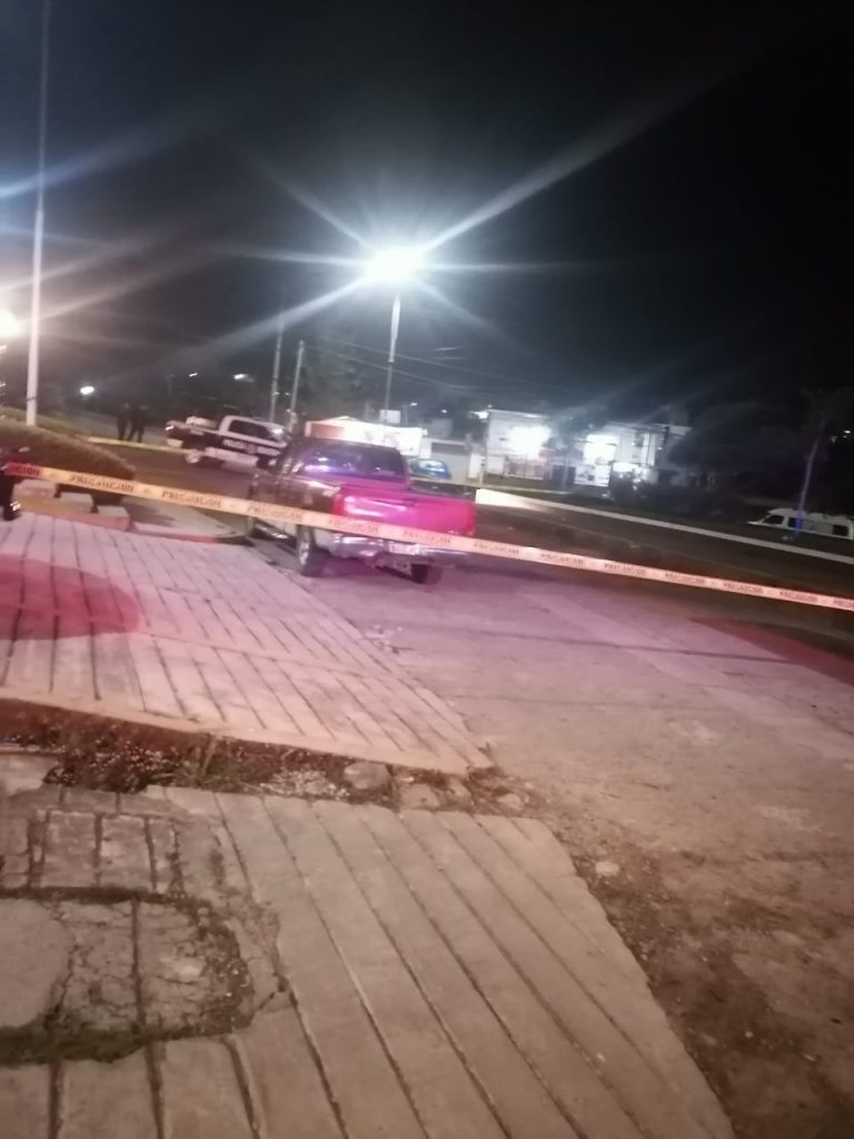 Desde Huauchinango: Encuentran cadáver en camioneta