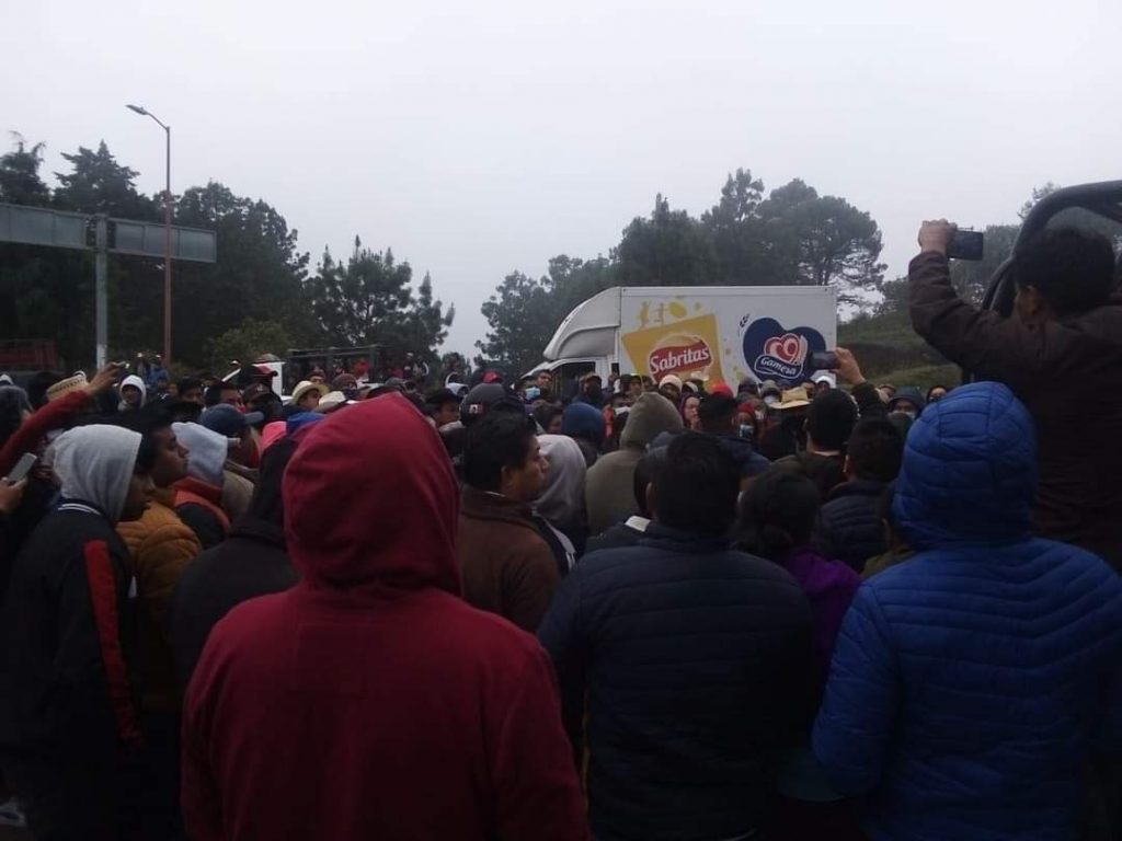 Bloquean la carretera Cuetzalan-Zacapoaxtla