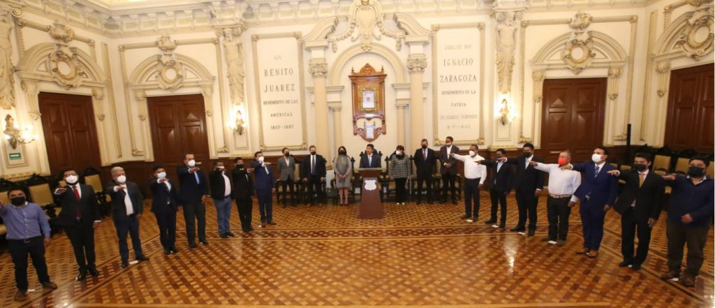 Eduardo Rivera tomó protesta a nuevos presidentes auxiliares