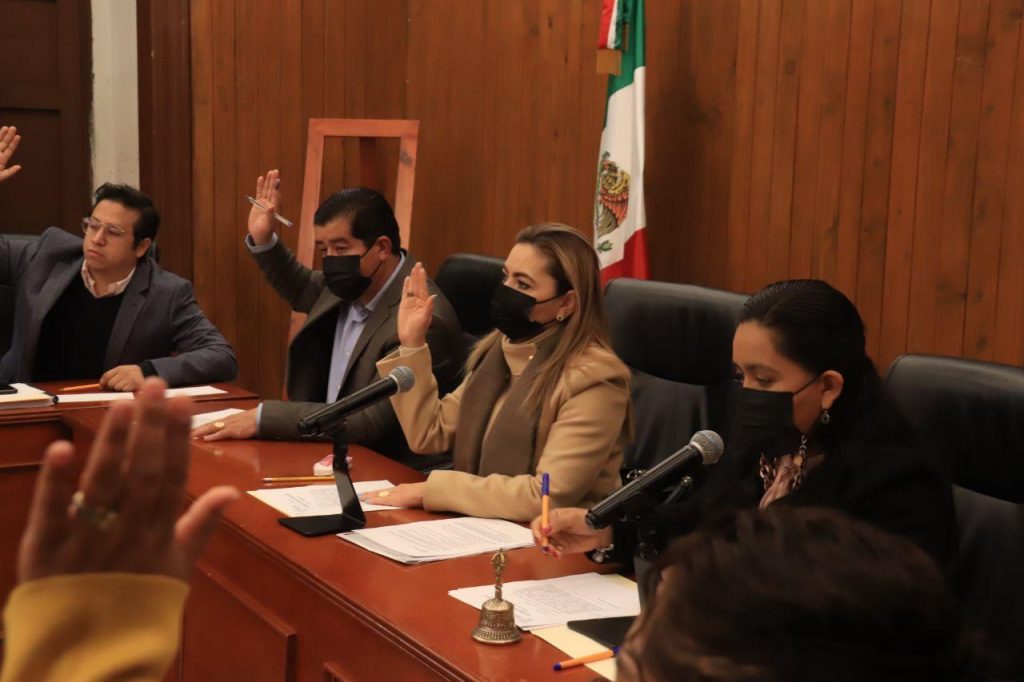 Trabajo conjunto, pide Paola Angon a presidentes auxiliares de San Pedro Cholula