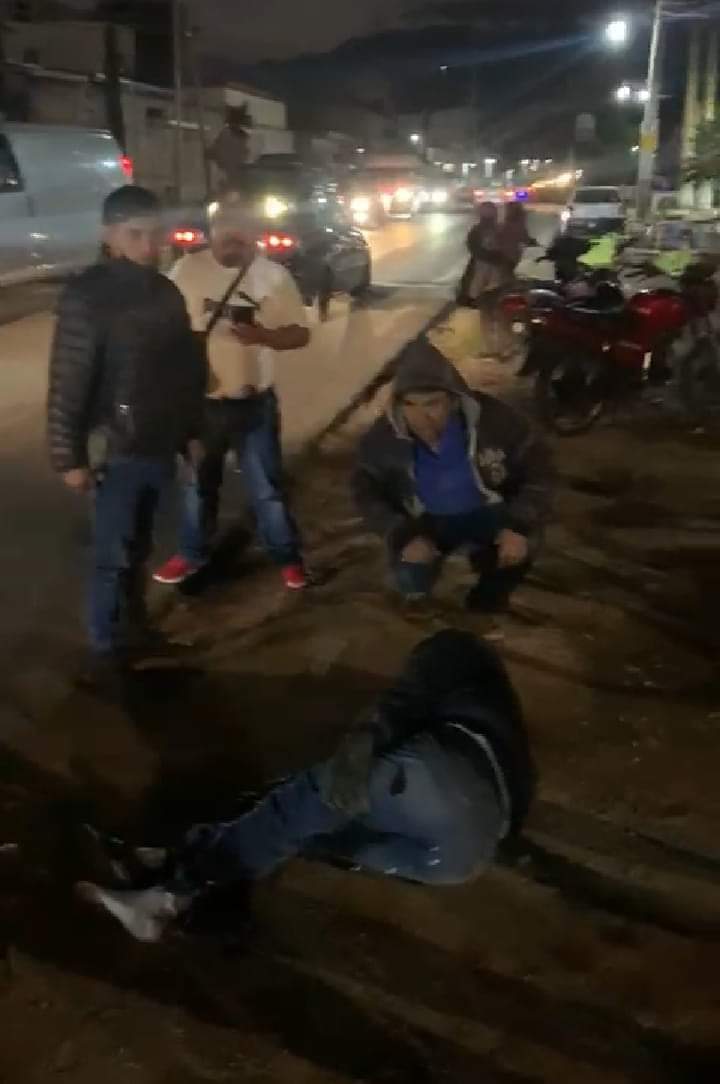 Atropellan a dos motociclistas en la federal a Texmelucan