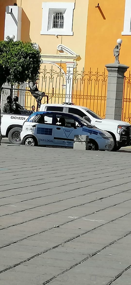 Elementos de la Policía Estatal Preventiva y Guardia Nacional realizan patrullajes de vigilancia en Acatzingo y catean algunos domicilios particulares