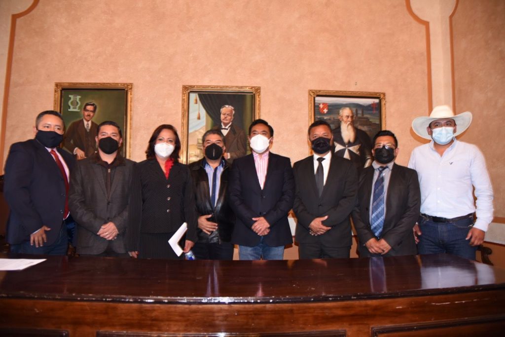 Rinden protesta nuevos delegados de colonias en Tlaxcala capital