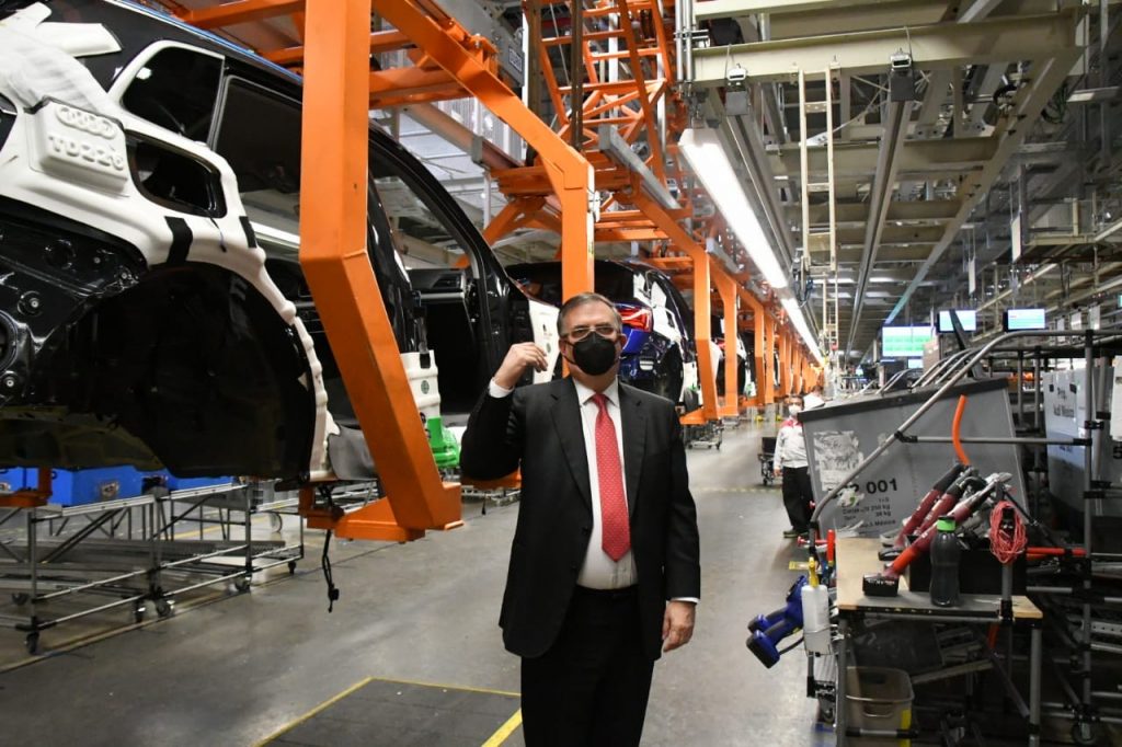 Marcelo Ebrard visita Puebla para presentar el Ciesdemex y recorrer Audi