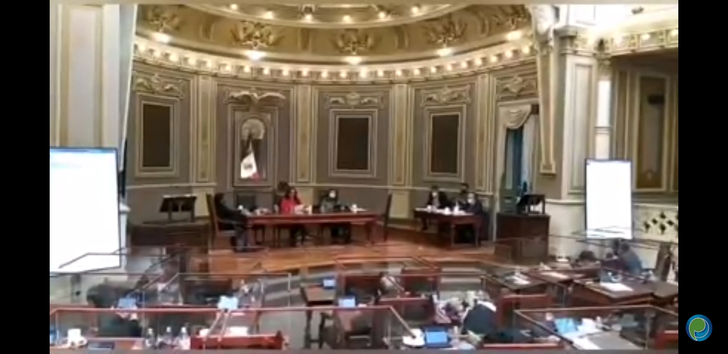 Video desde Puebla: Congreso local suspende al auditor Francisco Romero Serrano