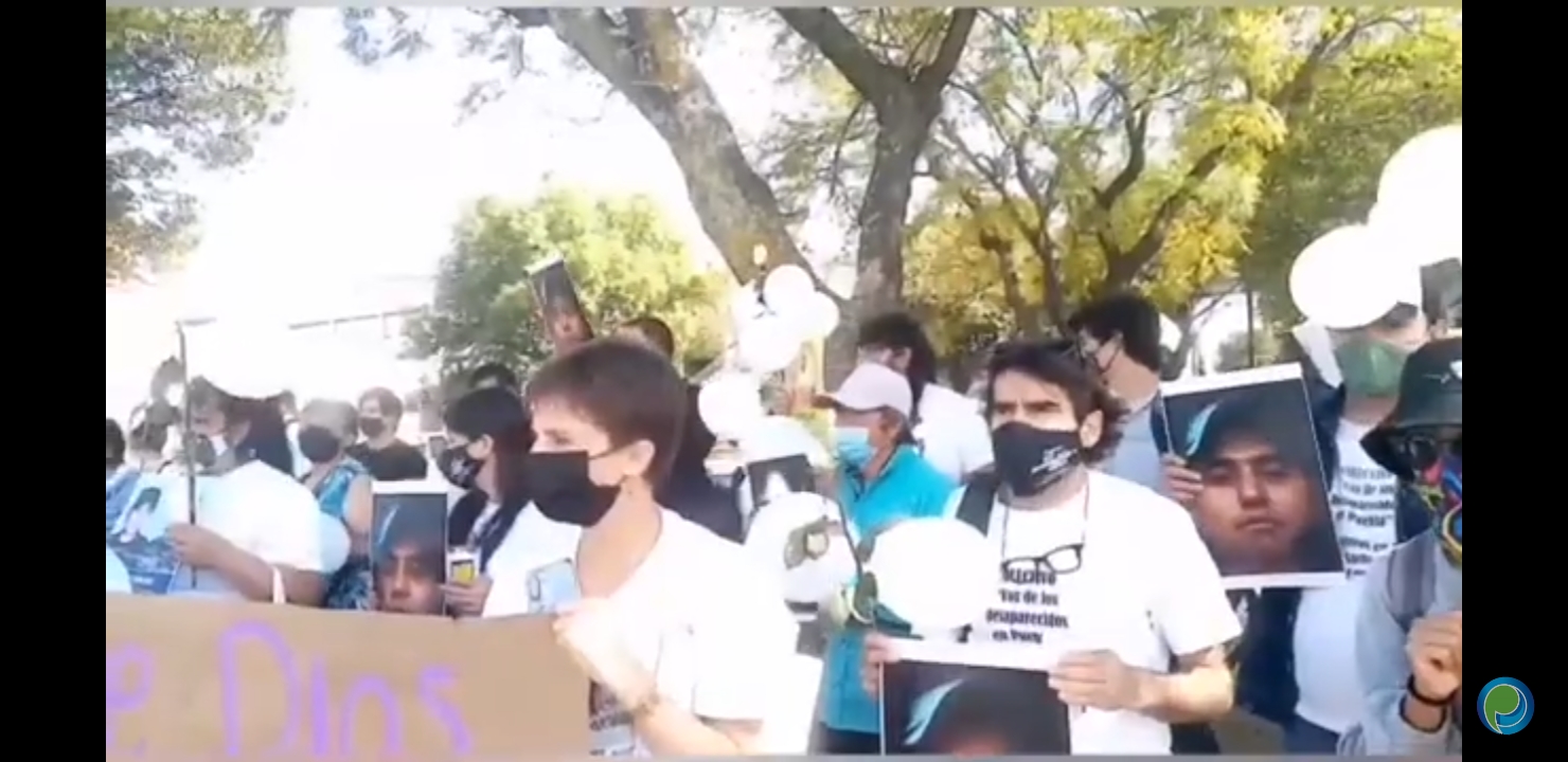 Video desde Puebla: ONG se manifiesta contra las desapariciones de 3 personas
