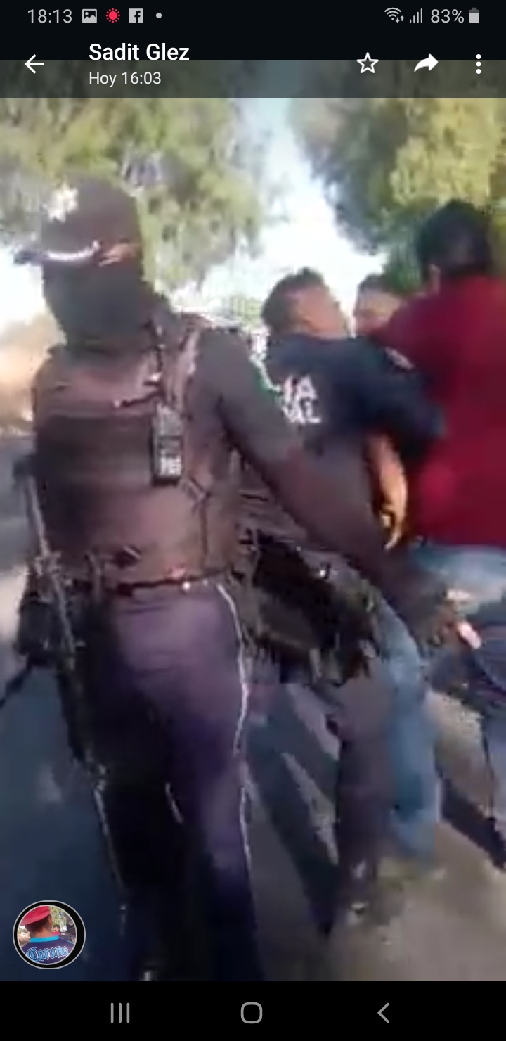 Video desde Puebla: Denuncian supuesto abuso de policías de Tepeaca