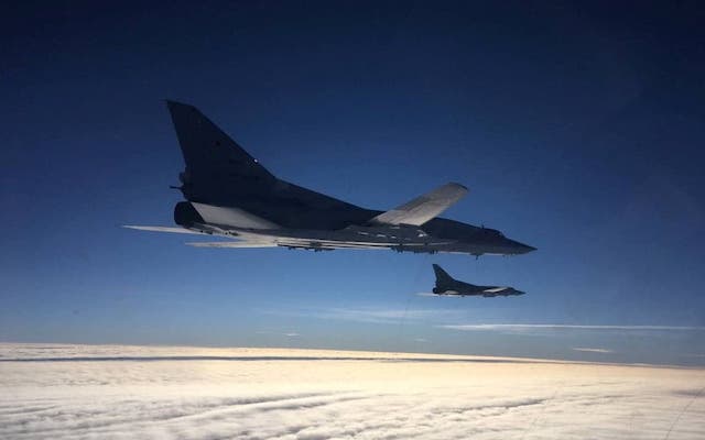 Aviones de combate rusos se trasladan a Bielorrusia mientras tropas de EU llegan a Polonia