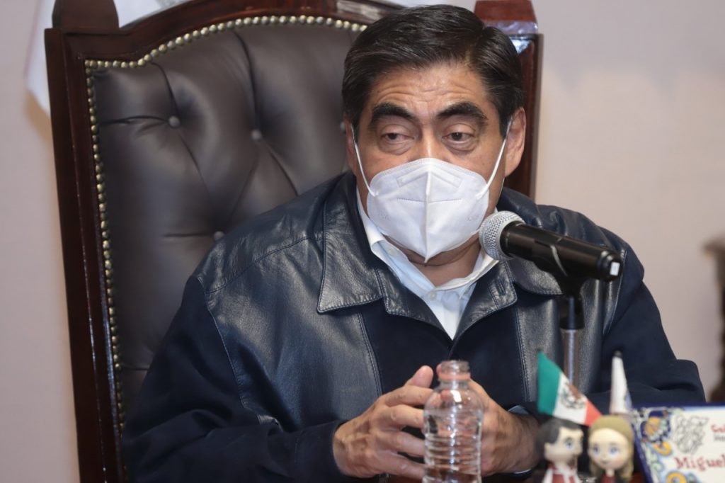 No bajar la guardia ante el Covid, pide el gobernador Barbosa