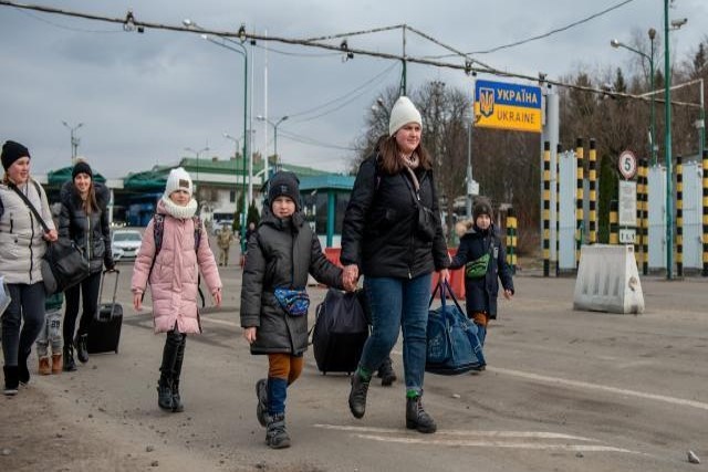 Refugiados de Ucrania: Directrices operativas para ayudar a los Estados miembros a aplicar la Directiva sobre protección temporal