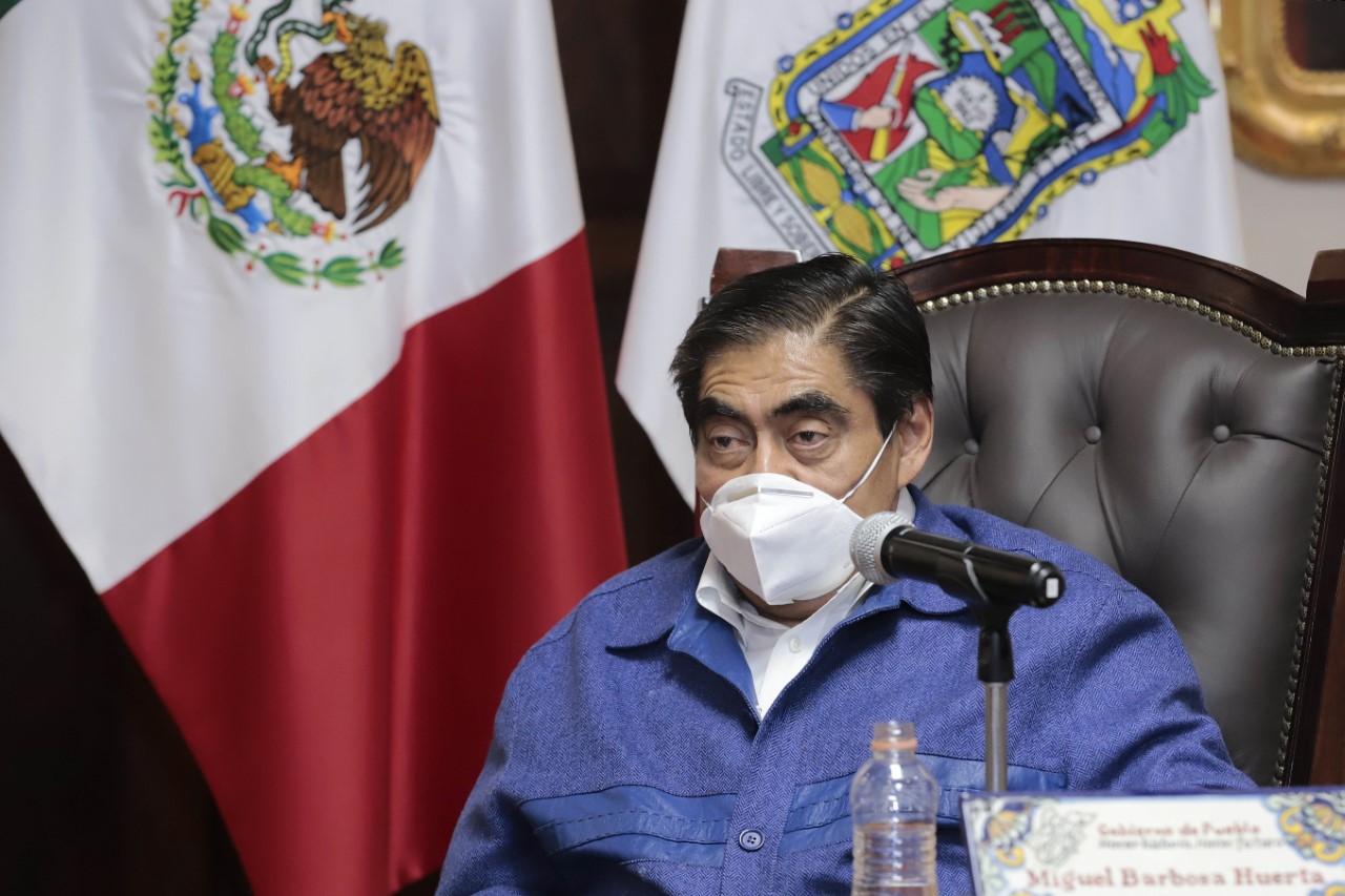 Ya superadas en Puebla las mafias de los espectaculares, subrayó el gobernador Miguel Barbosa