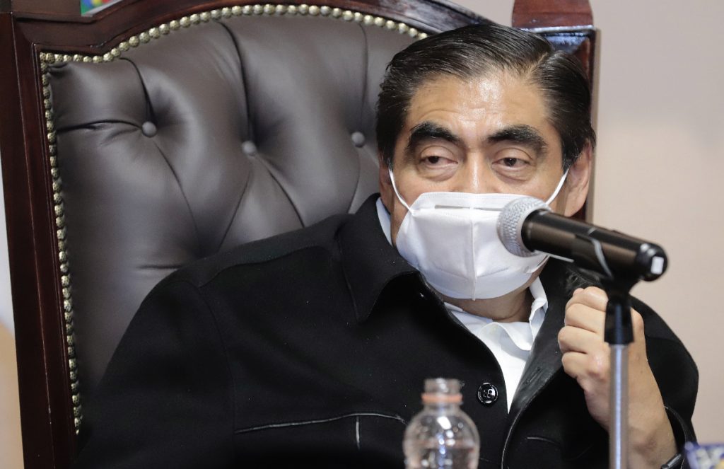 “La Covid-19 no ha sido vencida”: MBH convoca a poblanos a aplicarse refuerzo de la vacuna