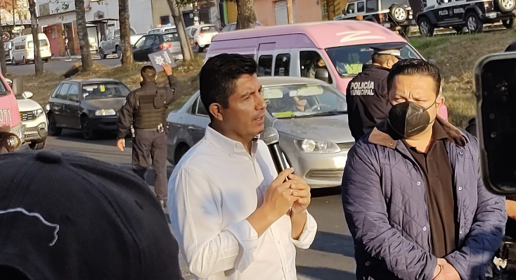 Video desde Puebla: Eduardo Rivera convoca a Fuerza 2000 denunciar supuestos casos de extorsión