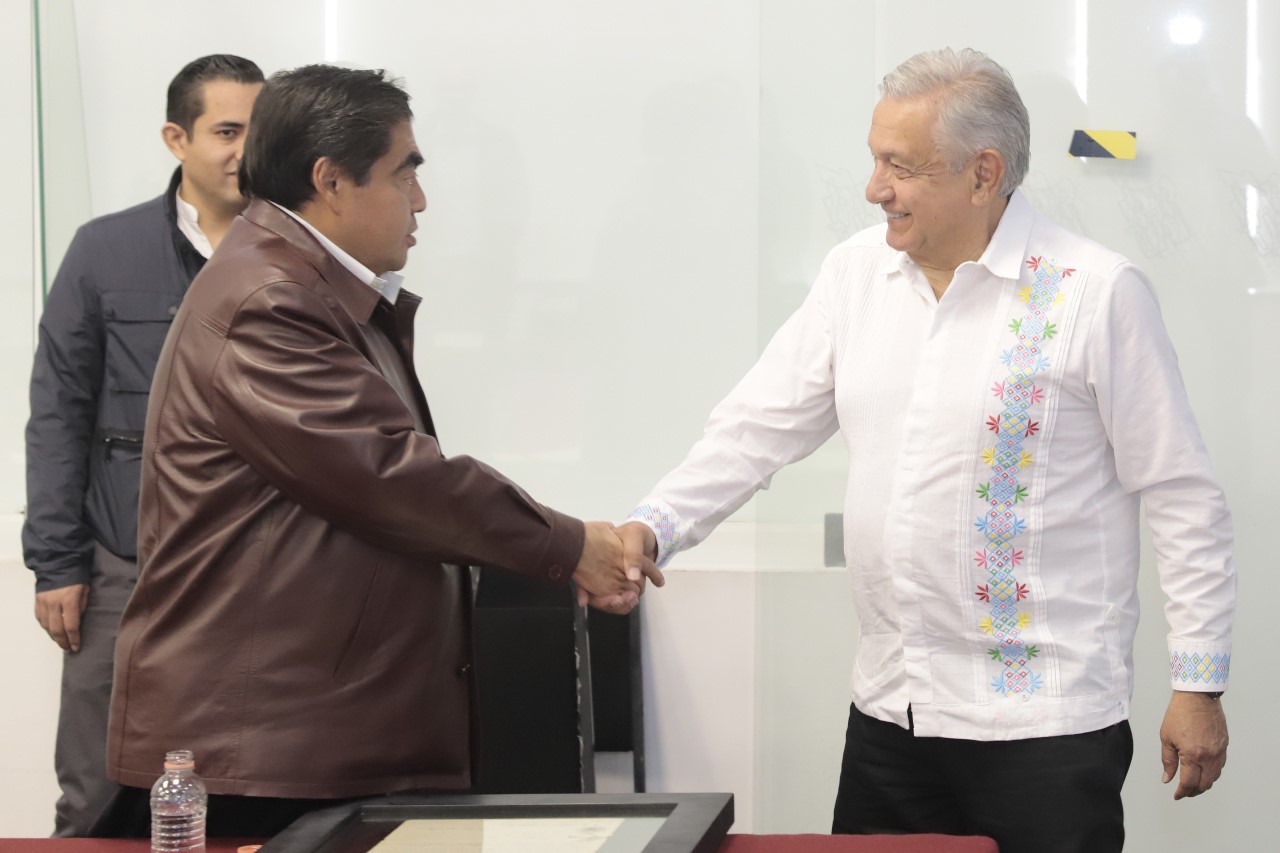 Fotonota: Gobernador Barbosa y AMLO se reúnen en Casa Aguayo