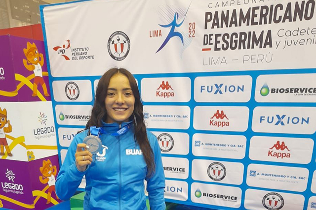 Estudiante BUAP, medalla de plata en el Campeonato Panamericano Juvenil y Cadetes de Esgrima Lima 2022