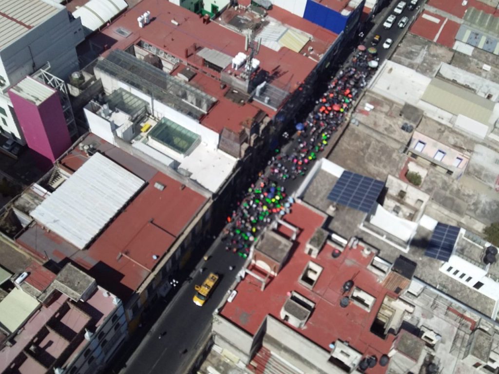 Video desde Puebla: Grupo de ambulantes demanda espacios para su actividad