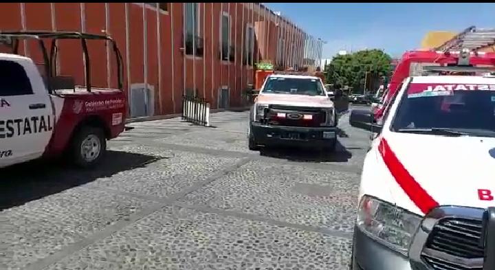 Video desde Puebla: Desalojan Paseo de San Francisco por fuerte olor a gas