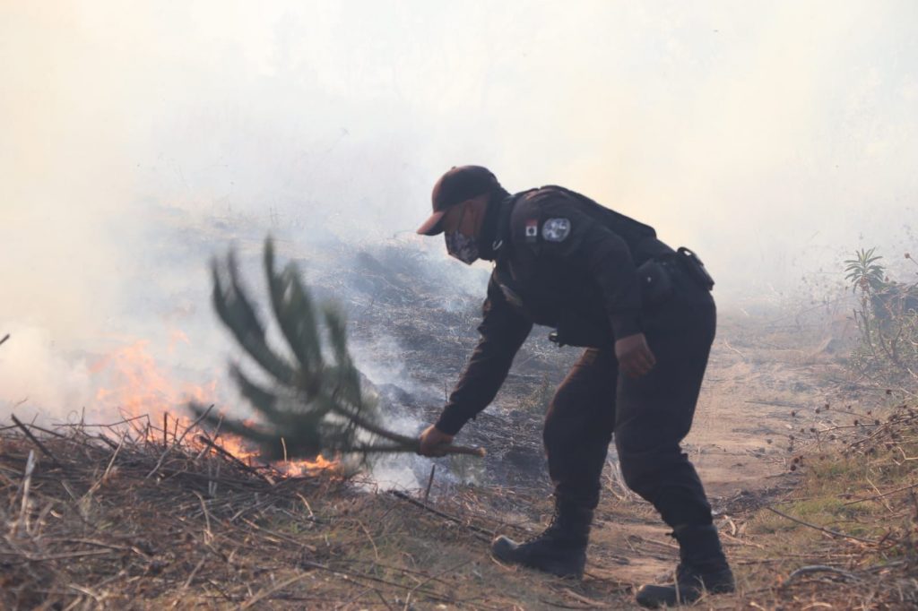 Desde San Pedro Cholula: Controlan incendio en Cerro Zapotecas