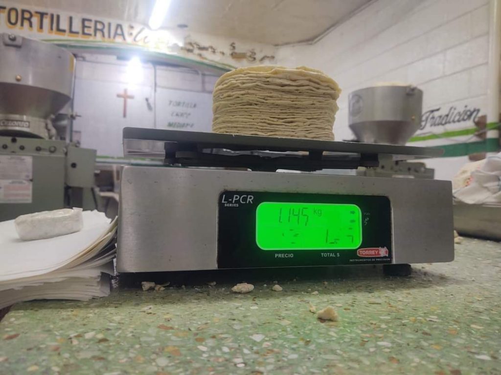 Hasta 20 pesos por kilo cuestan las tortillas en juntas auxiliares de Huauchinango