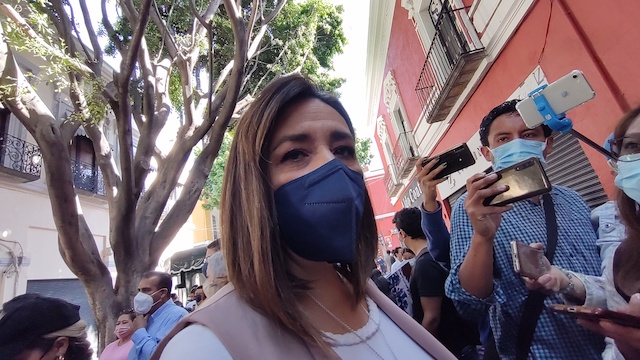 Video desde Puebla: 72 trabajadores basificados por la administración anterior siguen el proceso para mantener sus puestos, indicó la síndica municipal