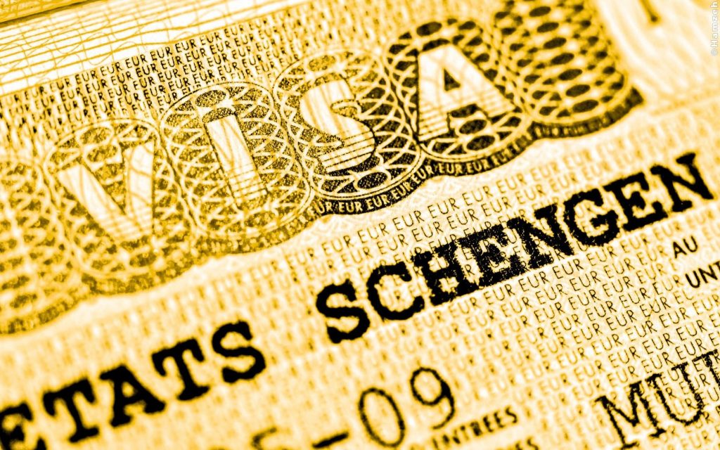 La Comisión urge a actuar en relación con los «pasaportes dorados» y los permisos de residencia dorados y a tomar medidas inmediatas en el contexto de la invasión rusa de Ucrania