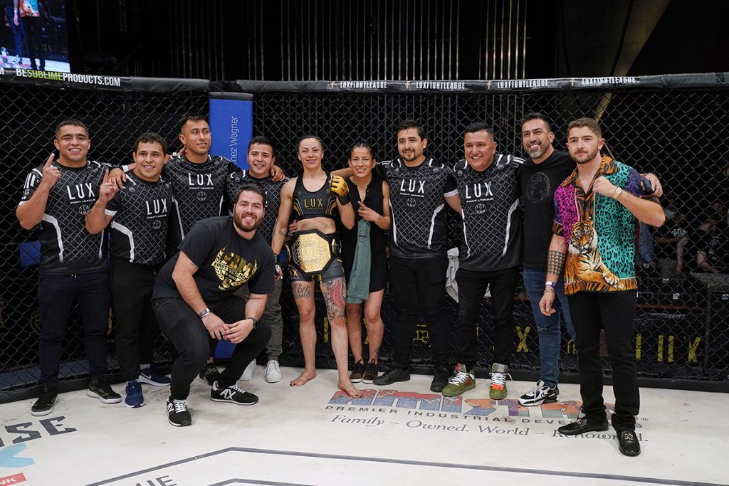 Se consagra Victoria Alba como monarca de peso mosca en LUX 021