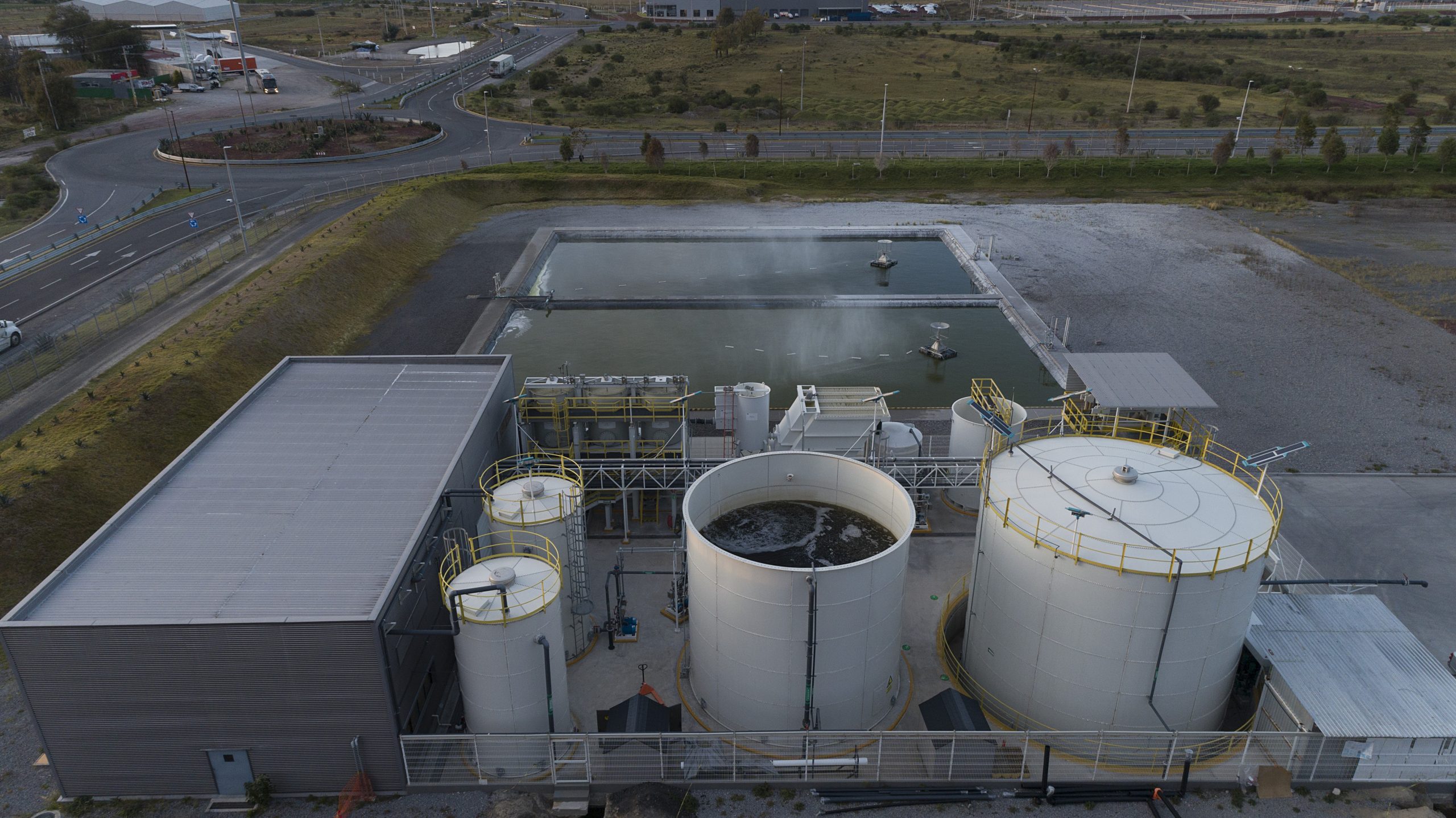 Audi México reduce en 50% uso de agua en la producción de su modelo Q5 en San José Chiapa