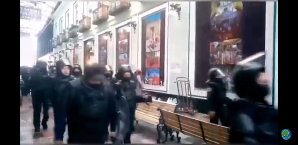 Video desde Puebla: Cerca de 190 policías mujeres resguardan el primer cuadro de la ciudad ante manifestaciones del 8M