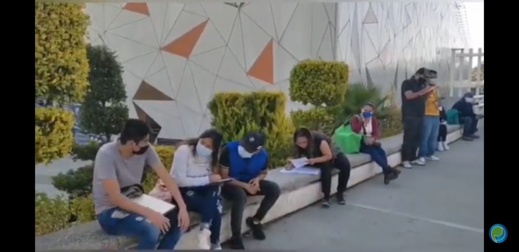 Video desde Puebla: Reportan baja afluencia en el Centro Expositor durante el proceso de vacunación
