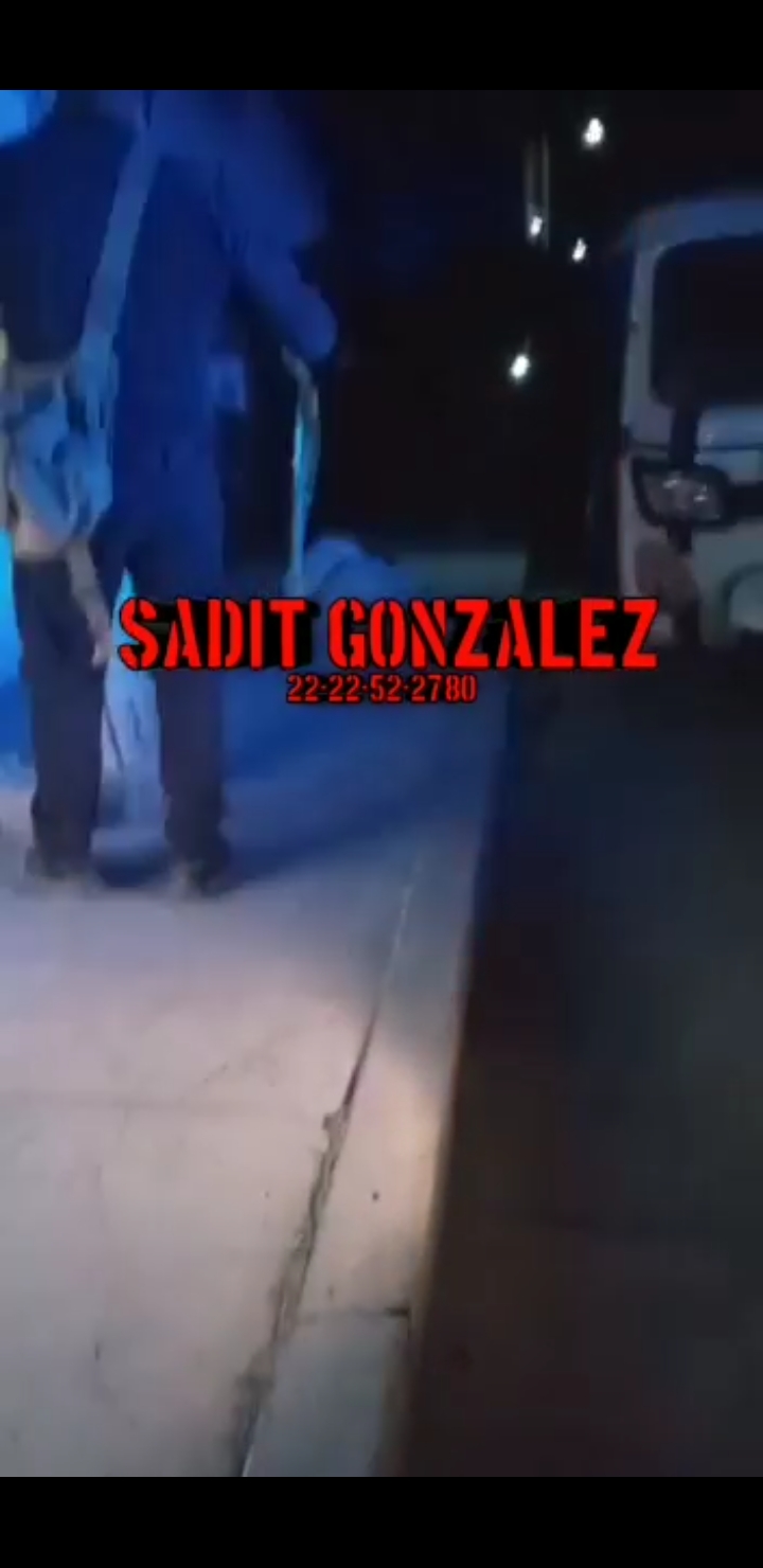 Video desde Puebla: Ejecutan a mototaxista cerca de la escuela Cri Cri de Acatzingo