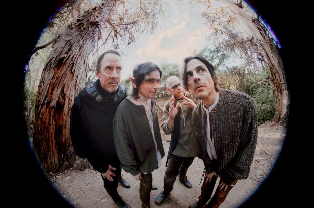 “SZNZ: Spring” será lanzado por Weezer este domingo 20 de marzo, en el equinoccio  de primavera