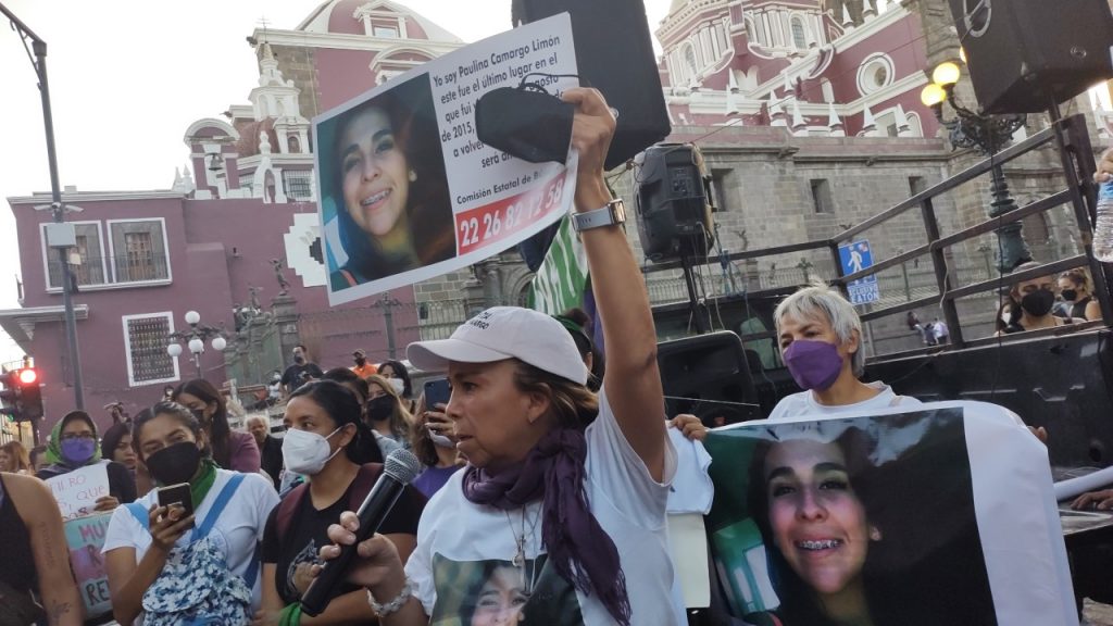 Video desde Puebla: Marchas provocaron daños en palacio municipal y catedral