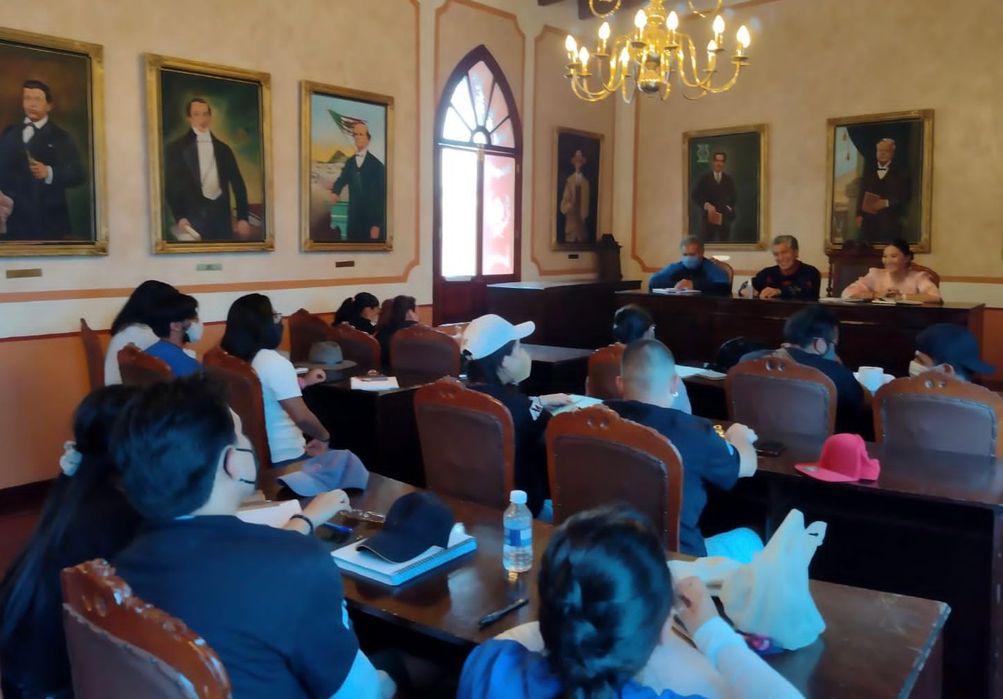 Realizan estudiantes de la UAM-Xochimilco visita de investigación en Tlaxcala capital