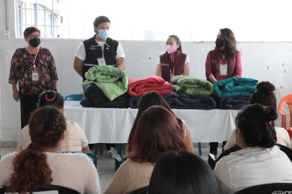 Entrega SEDIF colchonetas en beneficio de personas privadas de la libertad