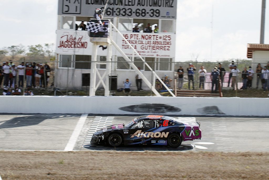 Encabeza Rogelio López Campeonato Nascar México