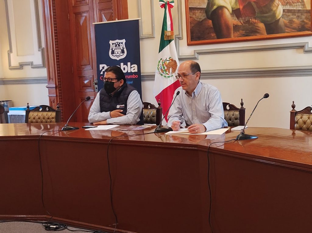 Video desde Puebla: Mil 100 pesos al día gastaron turistas en la capital en semana santa, informó Cañedo Priesca