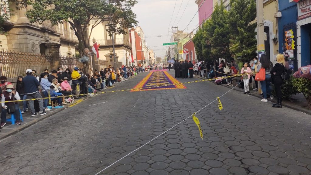 Católicos se dan cita en San José y Señor de Las Maravillas; piden salud y trabajo