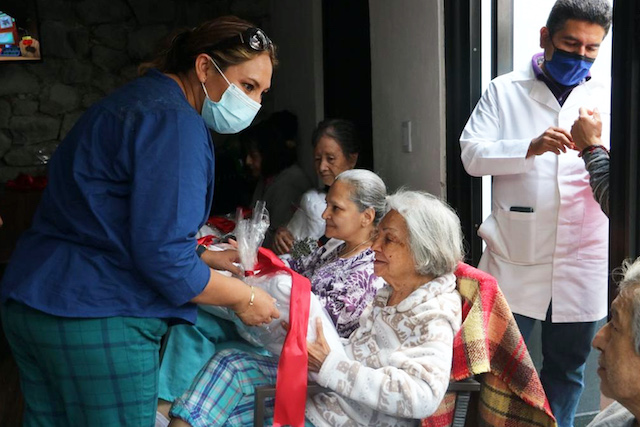 Cubre SEDIF necesidades de adultos mayores que viven en asilos