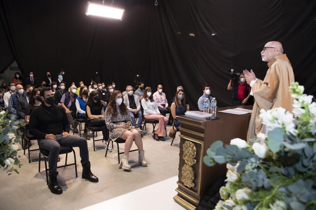 Se realizó misa por inicio de grabaciones de la telenovela “Vencer a la ausencia”