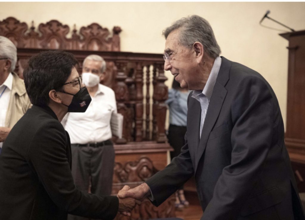 Presenta Cuauhtémoc Cárdenas su libro Por una democracia progresista en la Fenali 2022