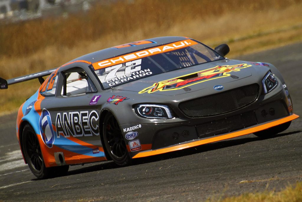 Dan Christian y Gerardo Balderrama podio a equipo Alpha Racing en Súper Copa