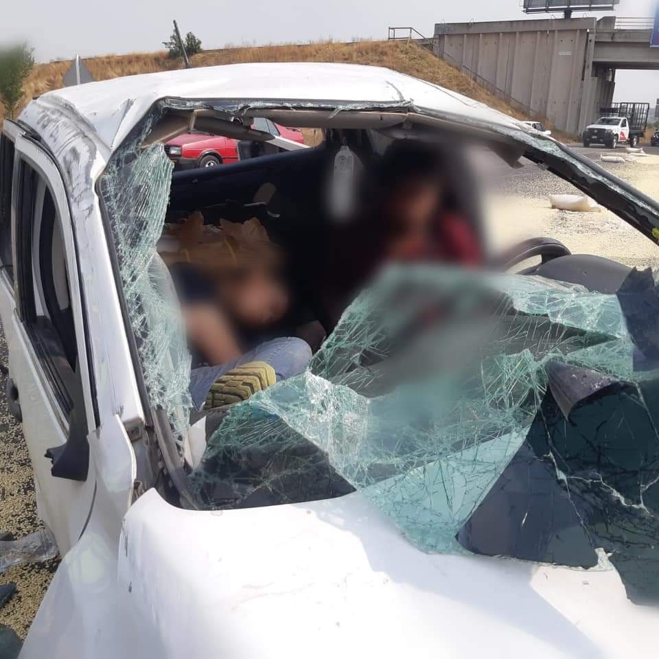 Dos heridos, uno grave, saldo de accidente en Huejotzingo