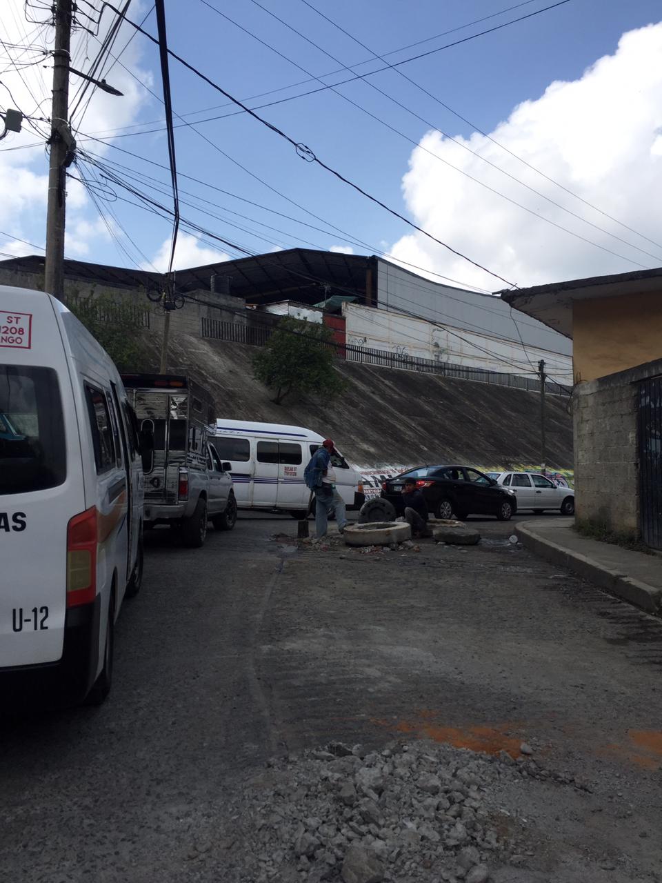 Fotonota: Desde Huauchinango, donde mientras López Angulo y sus funcionarios socializan, el tráfico es un caos