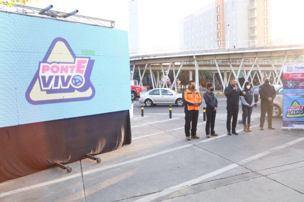 Realizan operativo de regreso a clases en Puebla capital