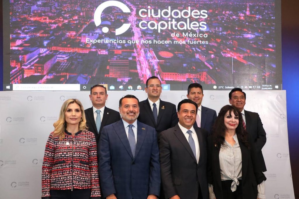 Eduardo Rivera participa en encuentro de presidentes de ciudades capitales